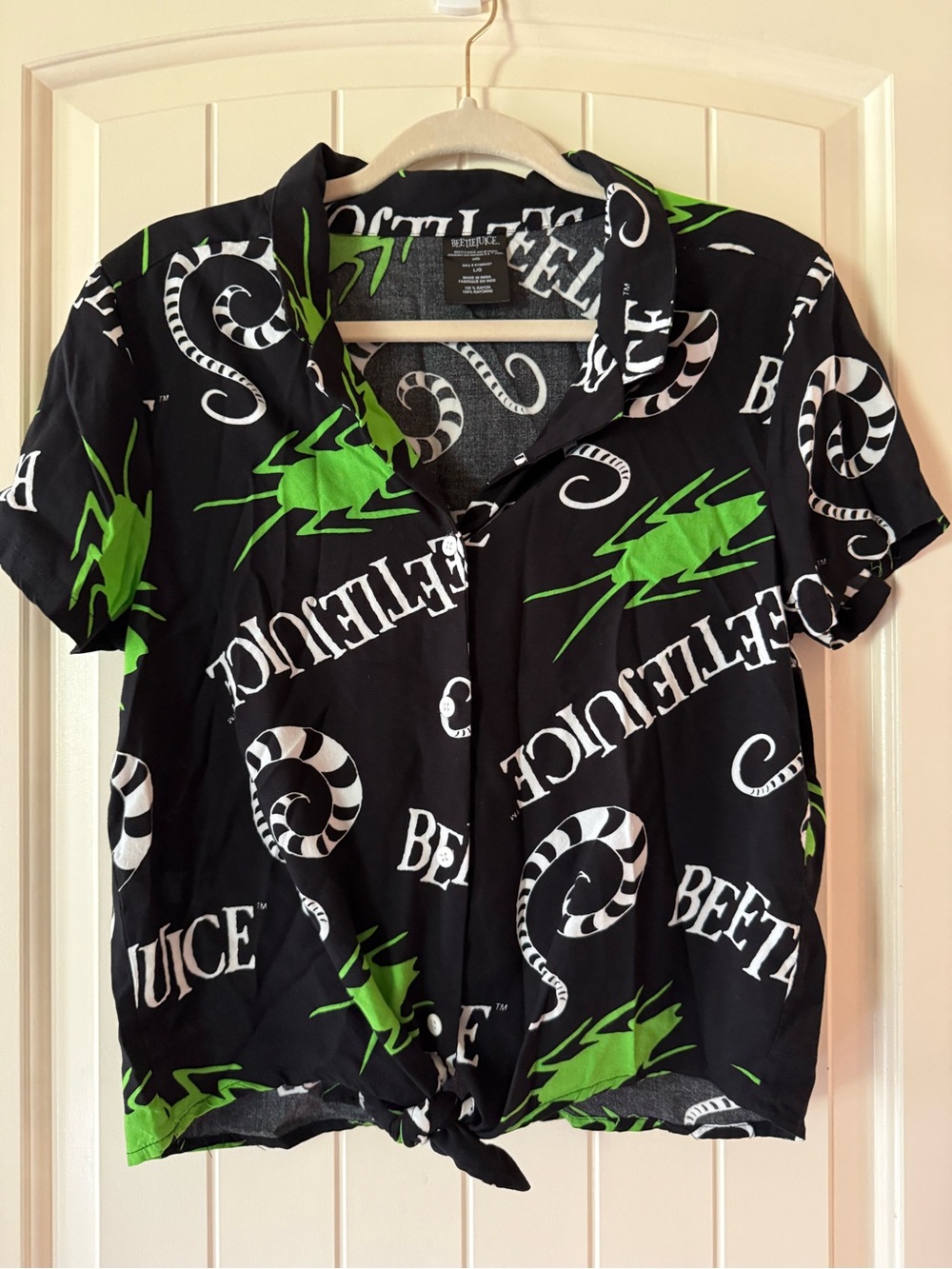 Beetlejuice Black Short Sleeve Button Front Junior's Shirt with tie NWOT
